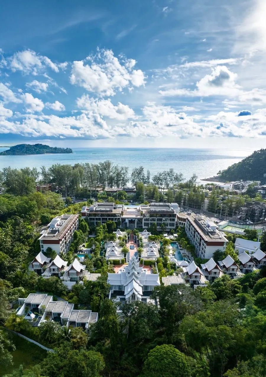 Luxury apartments on the grounds of a renowned 5-star hotel in the very heart of Kamala beach
